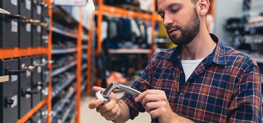 Locksmith For Retail Stores Lockout Services in West Carson, California
